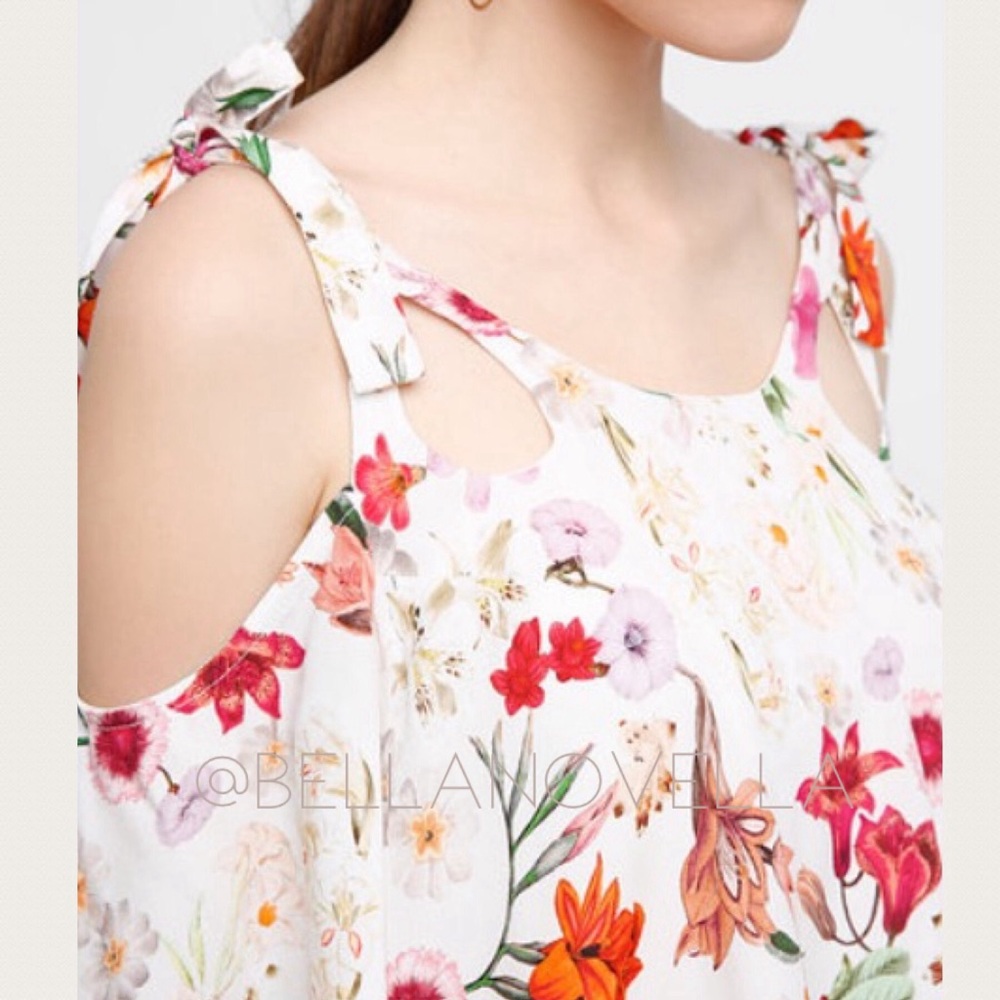 🔴 WILLOW & CLAY  Floral Cold Shoulder Top SZ S/4/6 - Picture 3 of 5